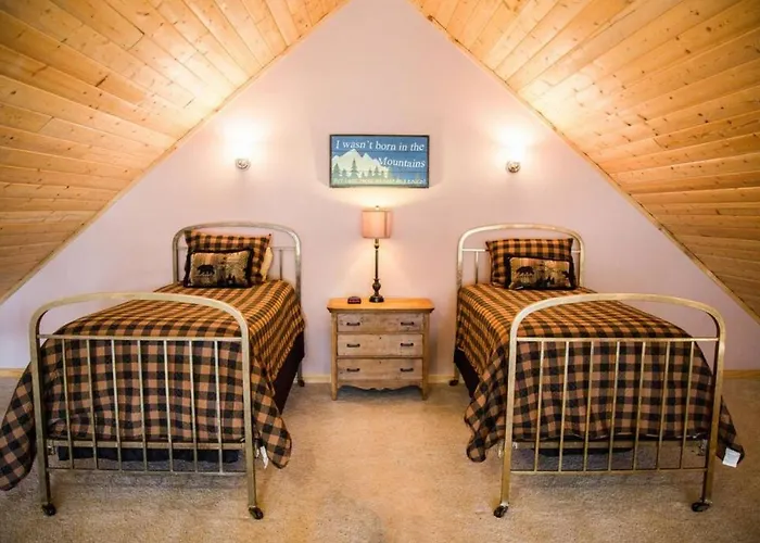 Old Man Mountain, Spacious Lodge With Loft Great For Families, Dogs Allowed